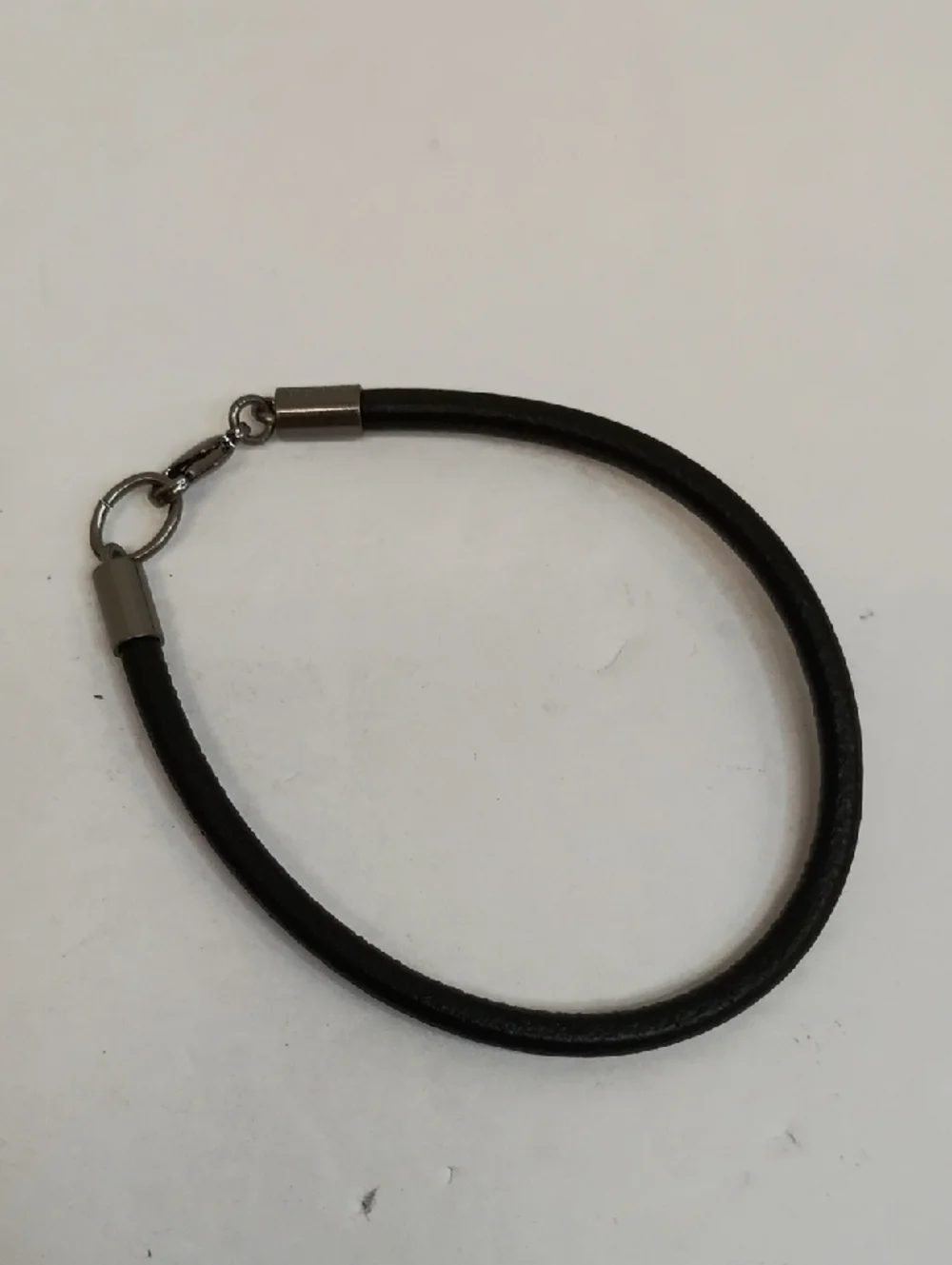 DKNY Black Leather Bracelet Silver Tone Clasp Men’s Minimalist